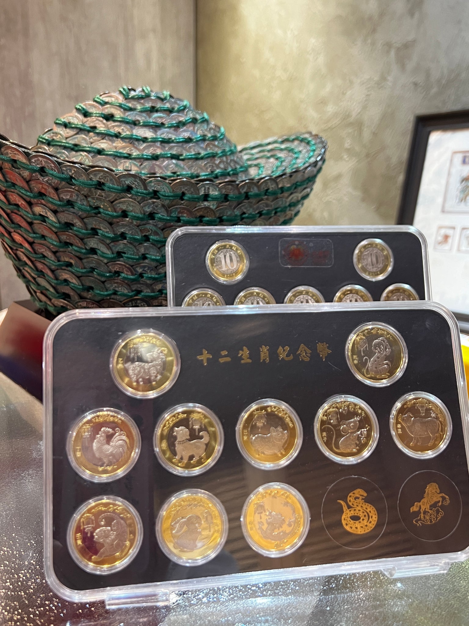 第二輪生肖紀念幣套裝（現售10枚+預售2枚） – 好旺角超級商城